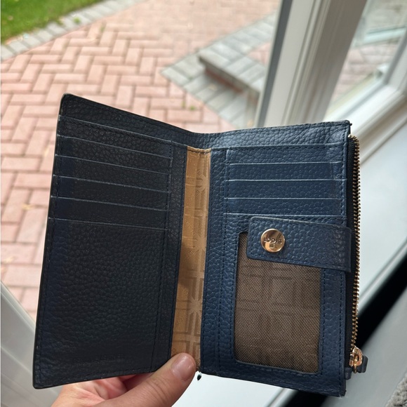 Lodi’s blue leather wallet - Picture 4 of 7